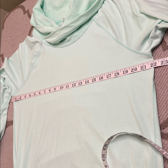 Lululemon Healthy Heart Pullover Fresh Teal, Size 8 - Picture 6 of 10